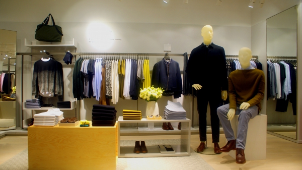 COS服裝專賣店-室內(nèi)效果圖