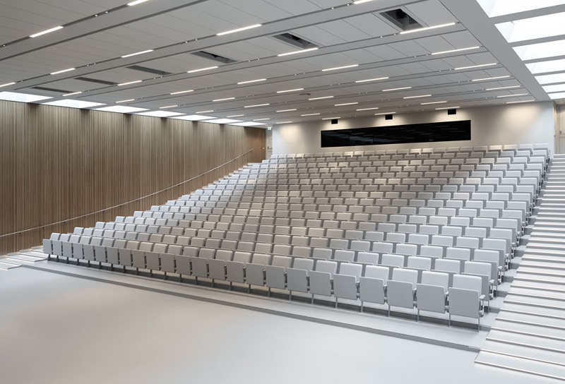 學(xué)?；顒?dòng)中心報(bào)告廳裝修效果圖